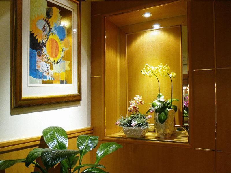 Dong Wu Hotel Taipei Exterior photo